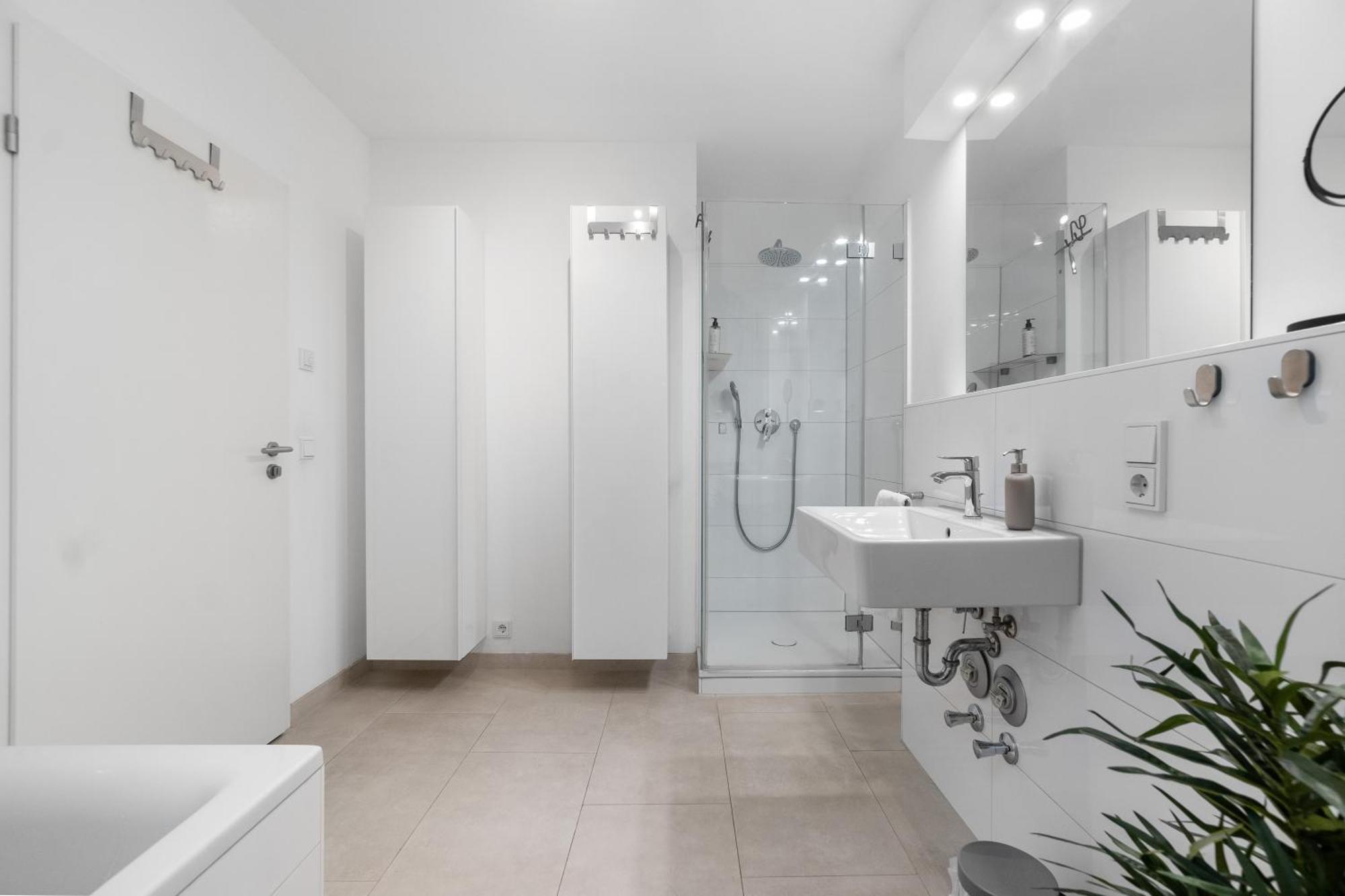 Tolles Design & Luxurioes, Super Komfortabel, 14 Min Koeln Zentrum * Huerth