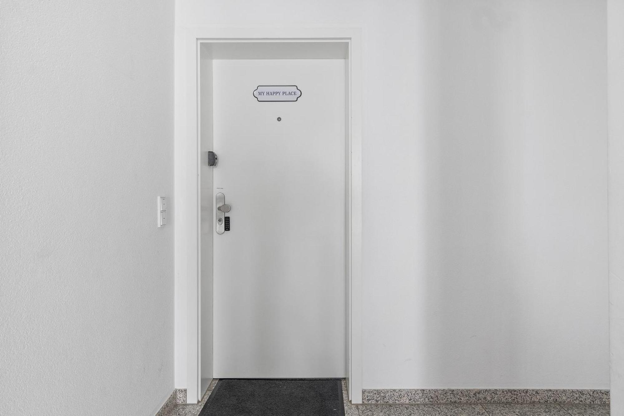 Tolles Design & Luxurioes, Super Komfortabel, 14 Min Koeln Zentrum Apartment *
