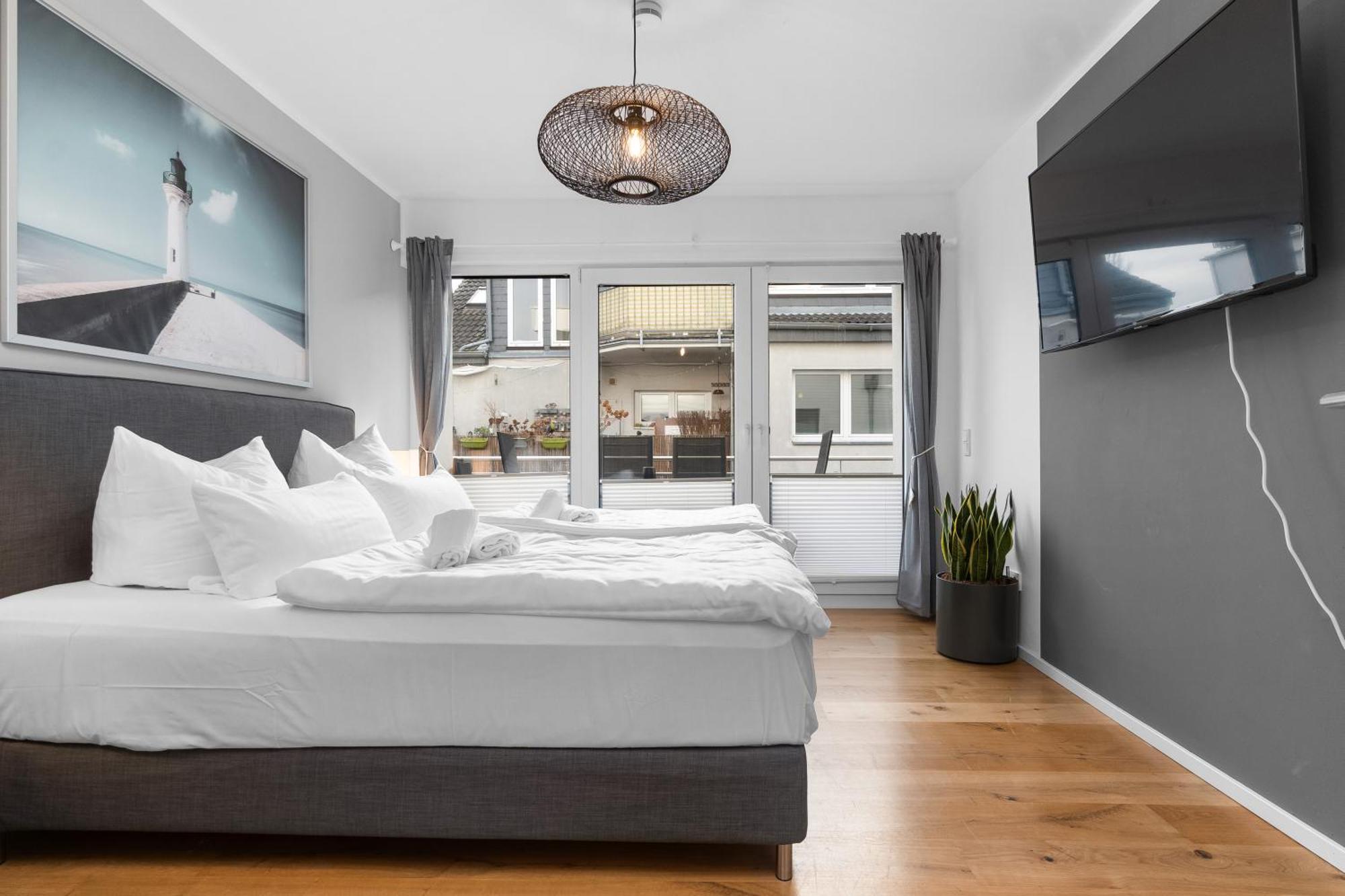 Tolles Design & Luxurioes, Super Komfortabel, 14 Min Koeln Zentrum Huerth
